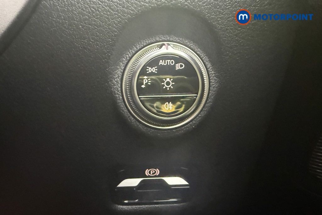 Mercedes-Benz C Class Amg Line Automatic Petrol Saloon - Stock Number (1620498) - 17th supplementary image