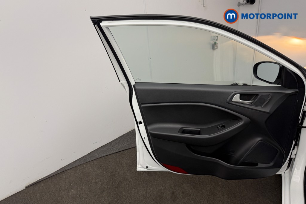 Hyundai I20 Play Manual Petrol Hatchback - Stock Number (1620586) - 3rd supplementary image