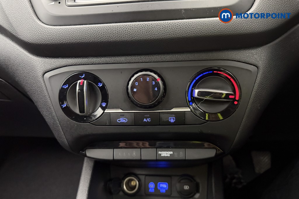 Hyundai I20 Play Manual Petrol Hatchback - Stock Number (1620586) - 22nd supplementary image