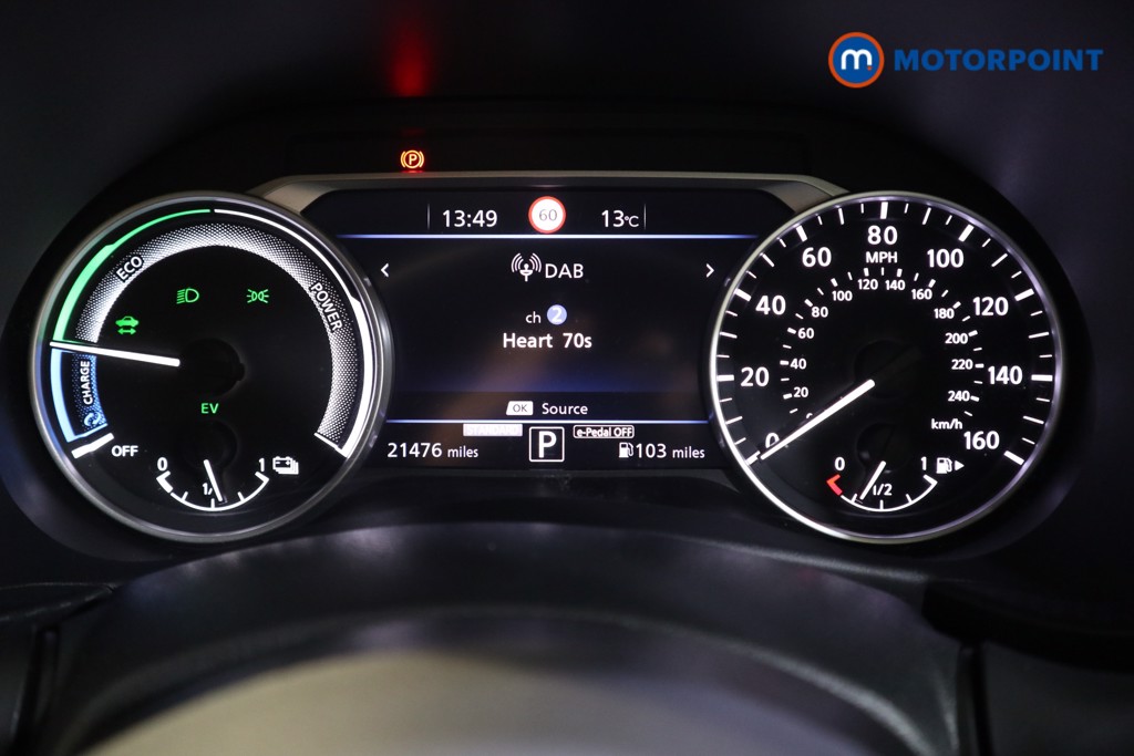 Nissan Juke N-Connecta Automatic Petrol-Electric Hybrid SUV - Stock Number (1620700) - 5th supplementary image