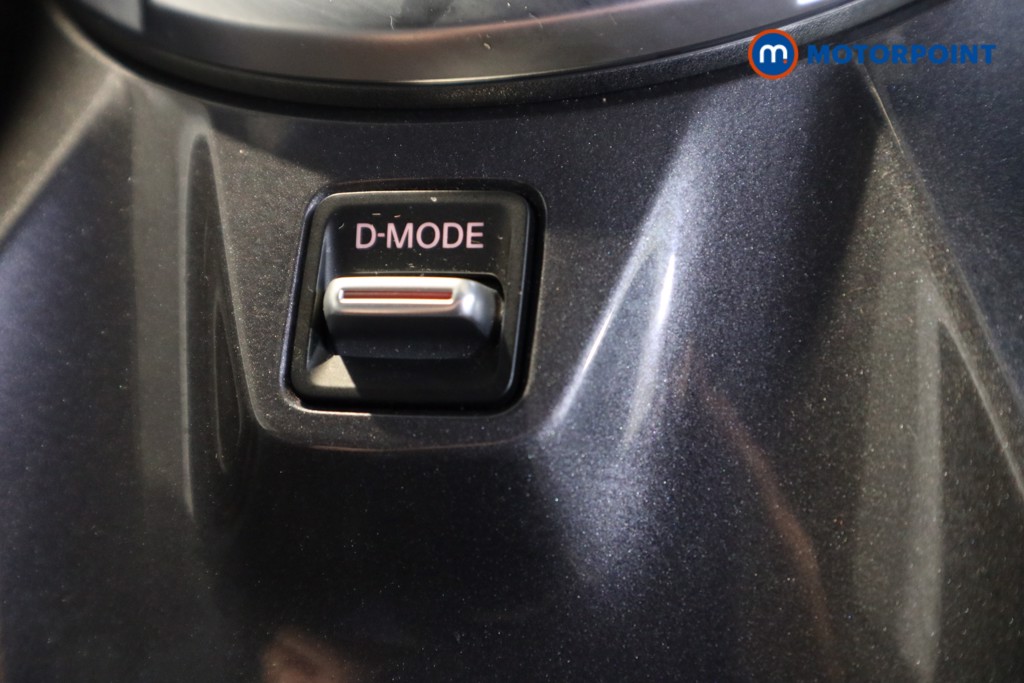 Nissan Juke N-Connecta Automatic Petrol-Electric Hybrid SUV - Stock Number (1620700) - 10th supplementary image