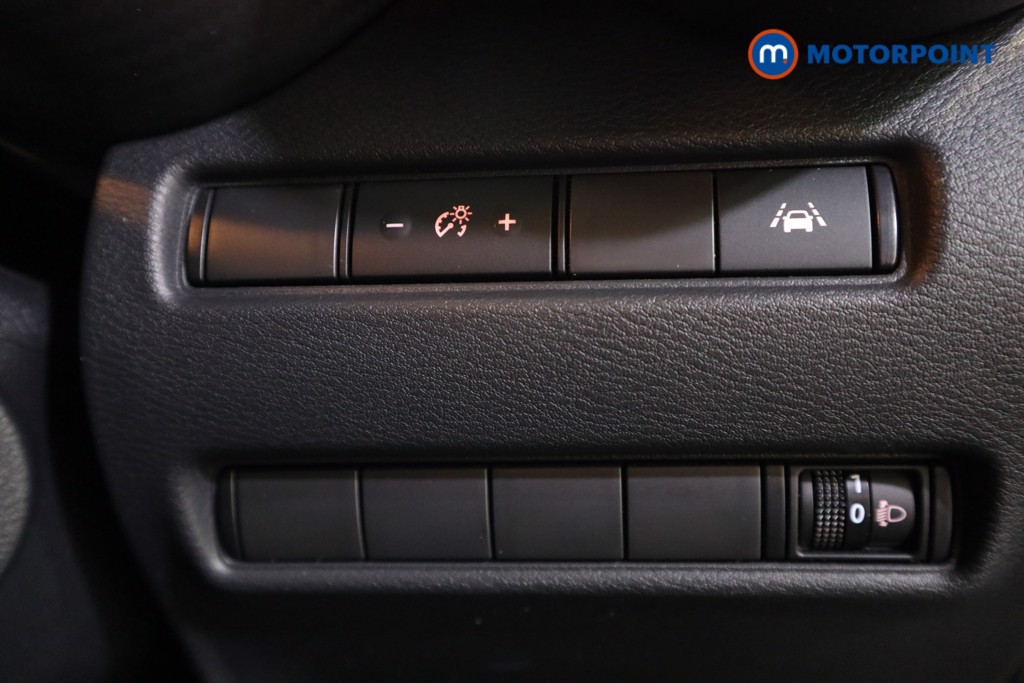 Nissan Juke N-Connecta Automatic Petrol-Electric Hybrid SUV - Stock Number (1620700) - 13th supplementary image