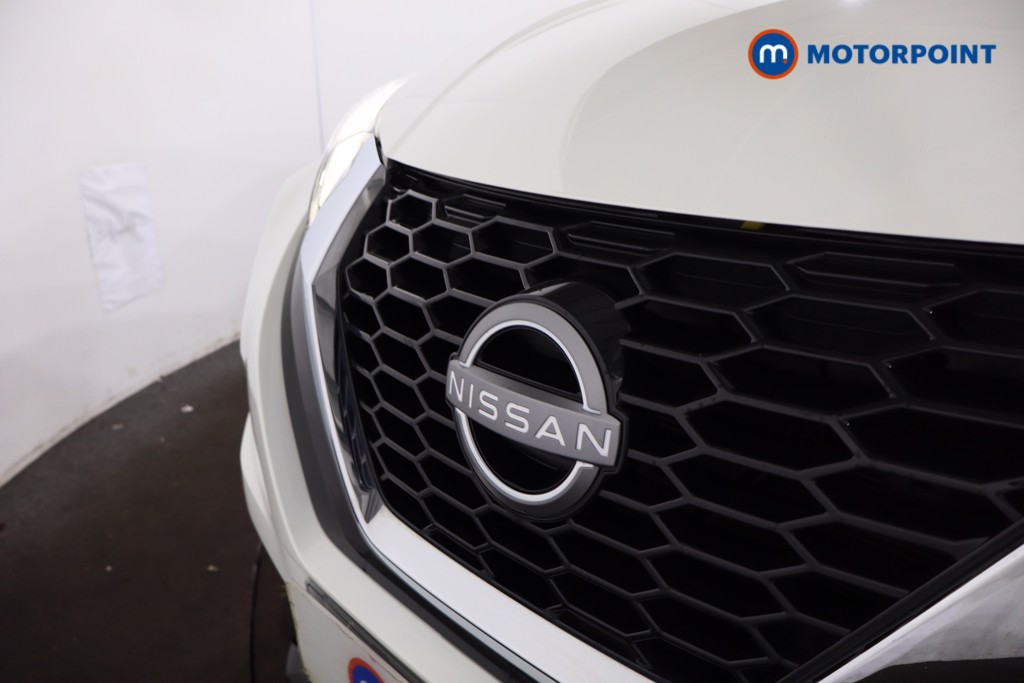 Nissan Juke Acenta Premium Manual Petrol SUV - Stock Number (1621200) - 26th supplementary image