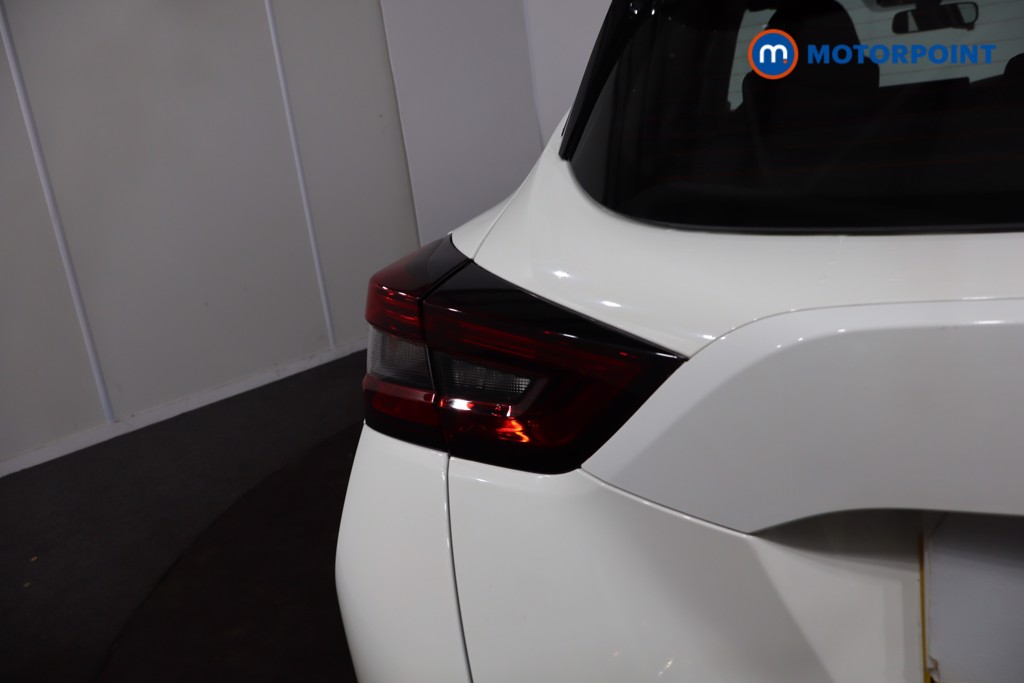 Nissan Juke Acenta Premium Manual Petrol SUV - Stock Number (1621200) - 32nd supplementary image