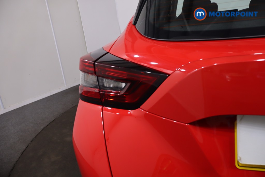 Nissan Juke Acenta Premium Manual Petrol SUV - Stock Number (1621201) - 33rd supplementary image