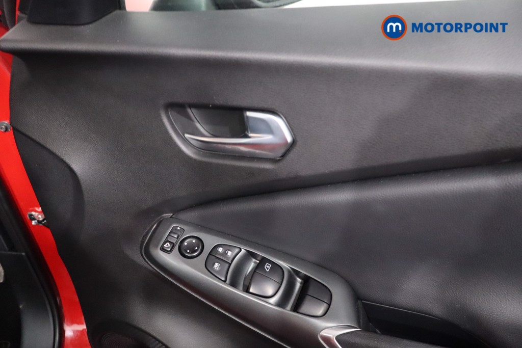 Nissan Juke Acenta Premium Manual Petrol SUV - Stock Number (1621214) - 22nd supplementary image