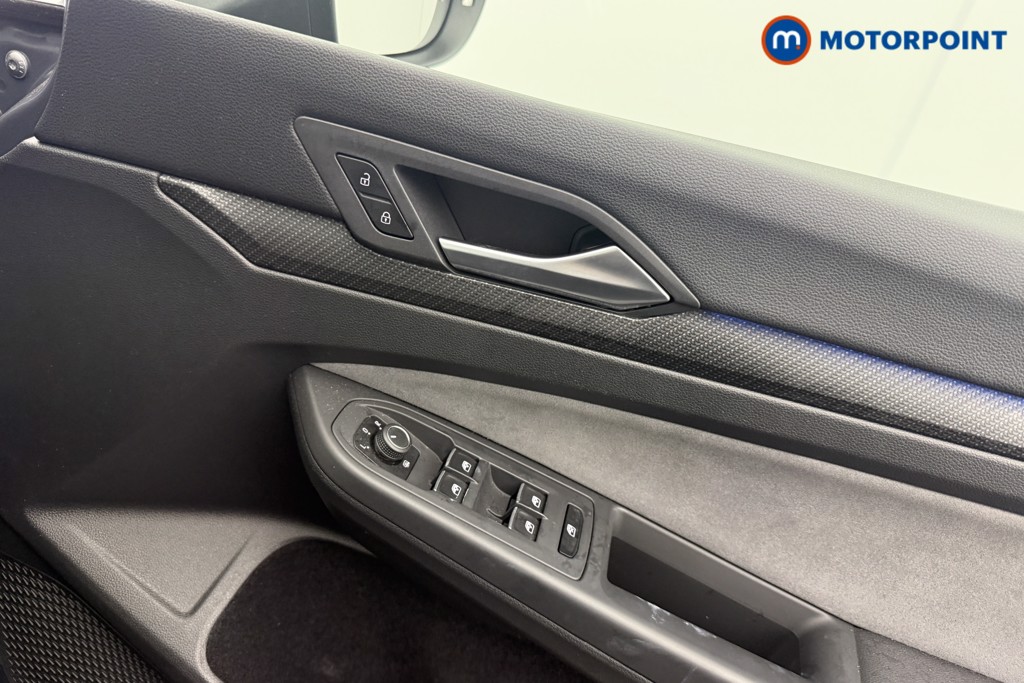 Volkswagen Golf R-Line Automatic Petrol Hatchback - Stock Number (1621713) - 10th supplementary image