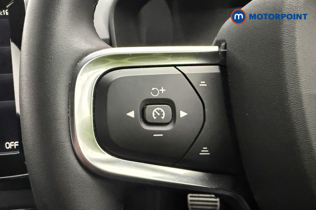 Volvo Xc40 R Design Pro Automatic Petrol SUV - Stock Number (1601533) - 14th supplementary image