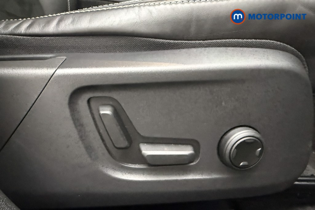 Volvo Xc40 R Design Pro Automatic Petrol SUV - Stock Number (1601533) - 18th supplementary image