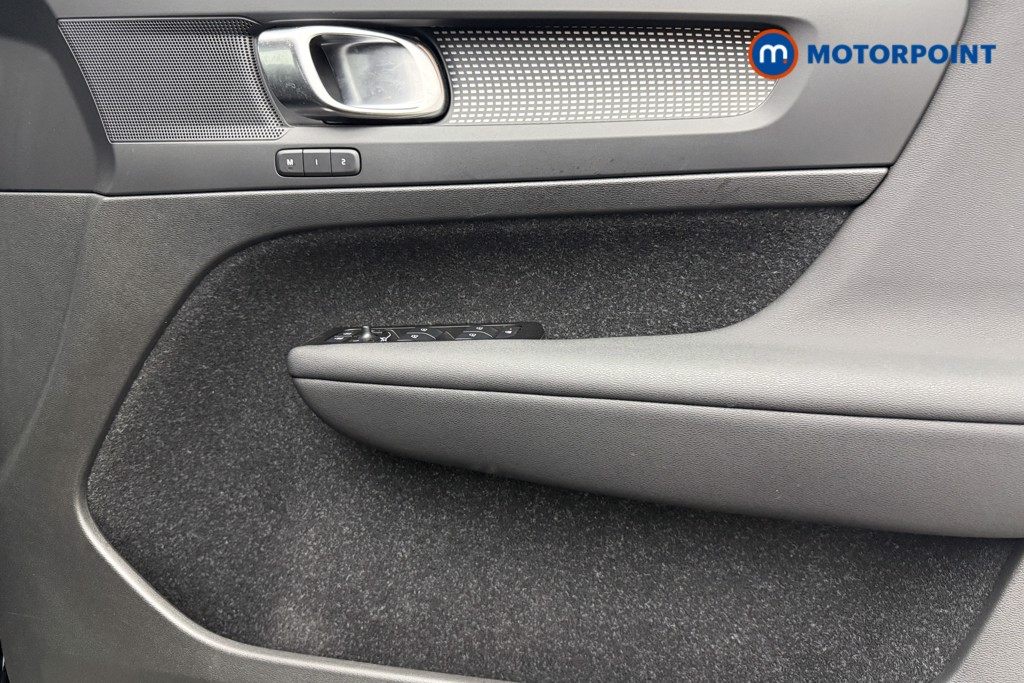 Volvo Xc40 R Design Pro Automatic Petrol SUV - Stock Number (1601533) - 19th supplementary image