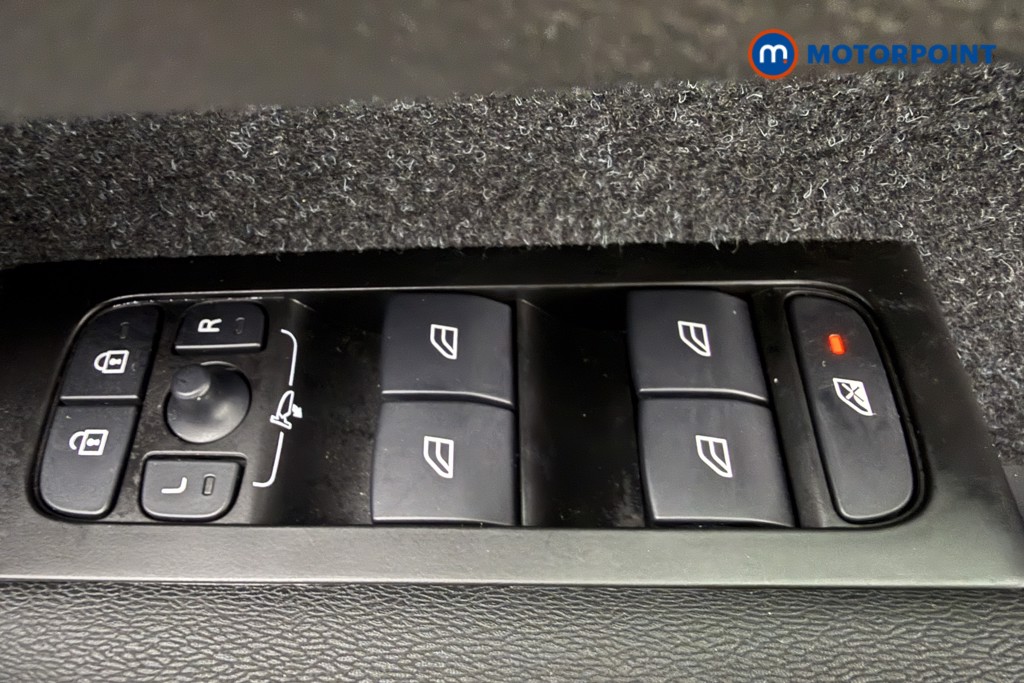 Volvo Xc40 R Design Pro Automatic Petrol SUV - Stock Number (1601533) - 20th supplementary image