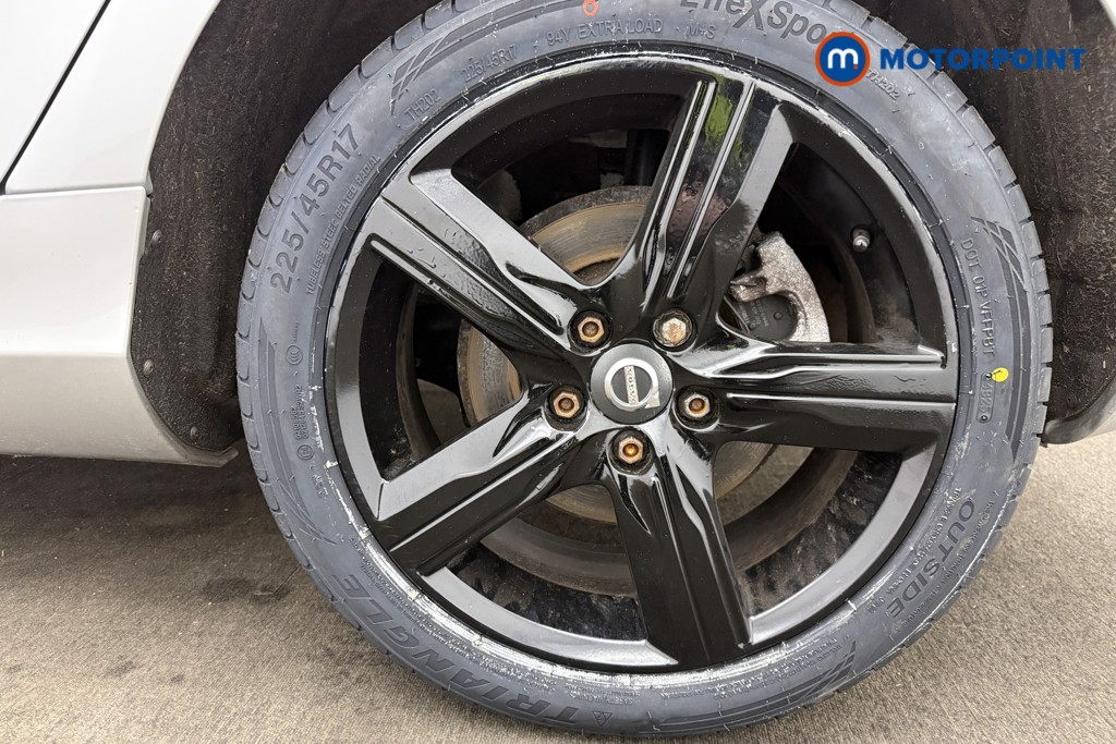 Volvo V40 R Design Edition Automatic Petrol Hatchback - Stock Number (1601918) - 2nd supplementary image