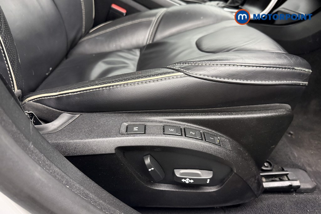 Volvo V40 R Design Edition Automatic Petrol Hatchback - Stock Number (1601918) - 17th supplementary image