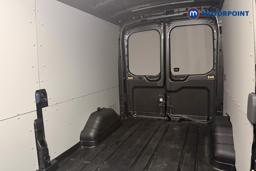 Ford Transit Limited Automatic Diesel Medium Roof Van - Stock Number (1606170) - 12th supplementary image
