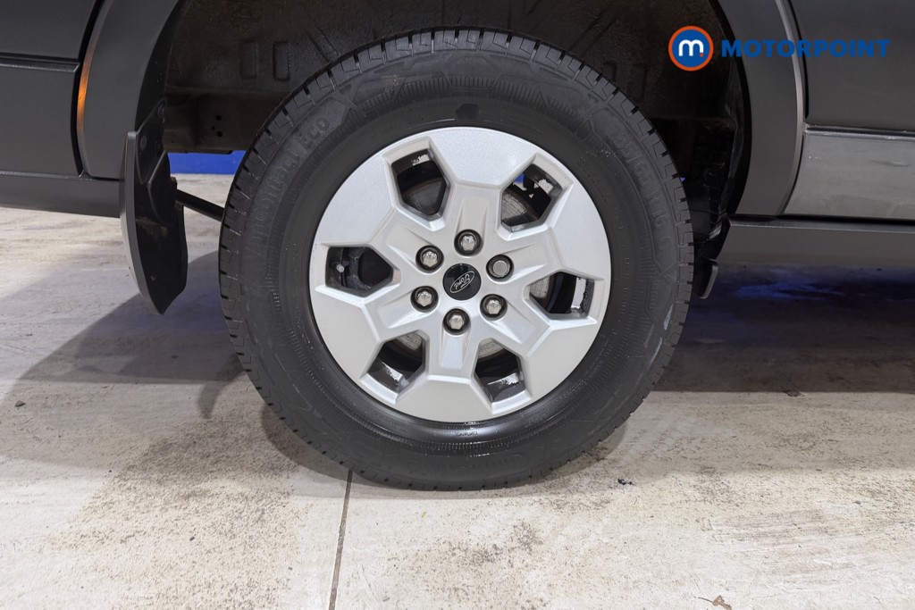 Ford Transit Limited Automatic Diesel Medium Roof Van - Stock Number (1606170) - 14th supplementary image