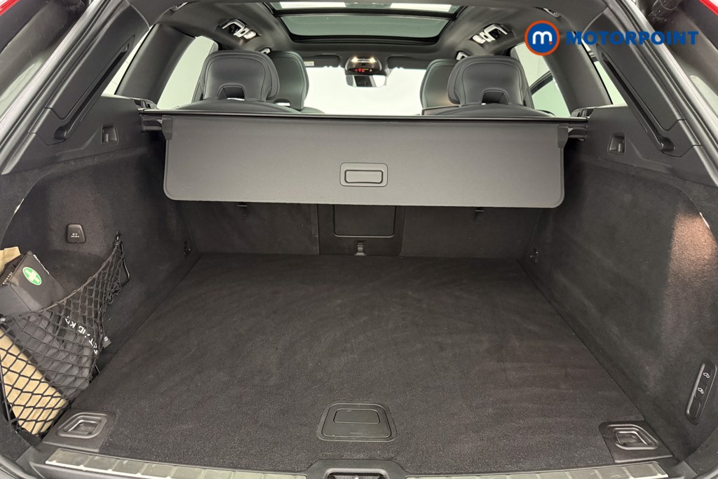 Volvo Xc60 R Design Pro Automatic Diesel SUV - Stock Number (1607509) - 12th supplementary image