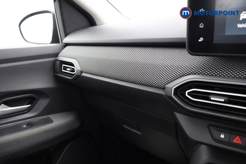 Dacia Sandero Expression Manual Petrol Hatchback - Stock Number (1608382) - 16th supplementary image