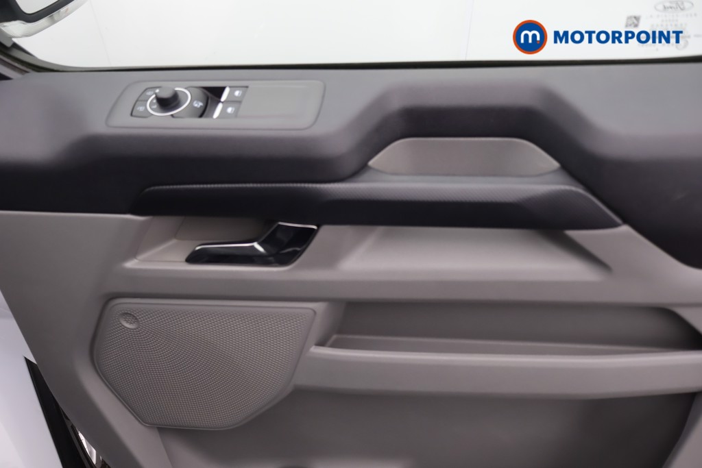 Ford Transit Custom Limited Manual Diesel Standard Roof Minibus - Stock Number (1610188) - 10th supplementary image