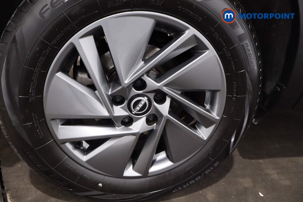 Nissan Qashqai Acenta Premium Automatic Petrol SUV - Stock Number (1610459) - 9th supplementary image