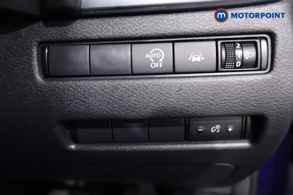 Nissan Qashqai Acenta Premium Automatic Petrol SUV - Stock Number (1610459) - 17th supplementary image