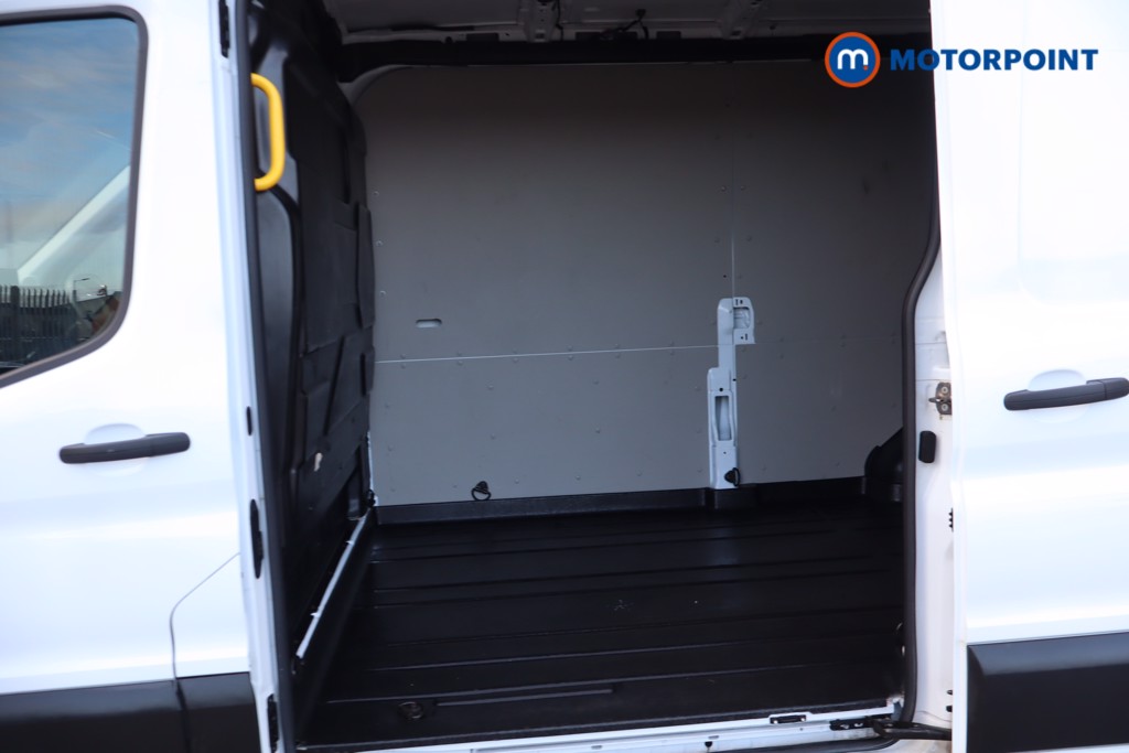 Ford Transit Limited Automatic Diesel Medium Roof Van - Stock Number (1611379) - 4th supplementary image