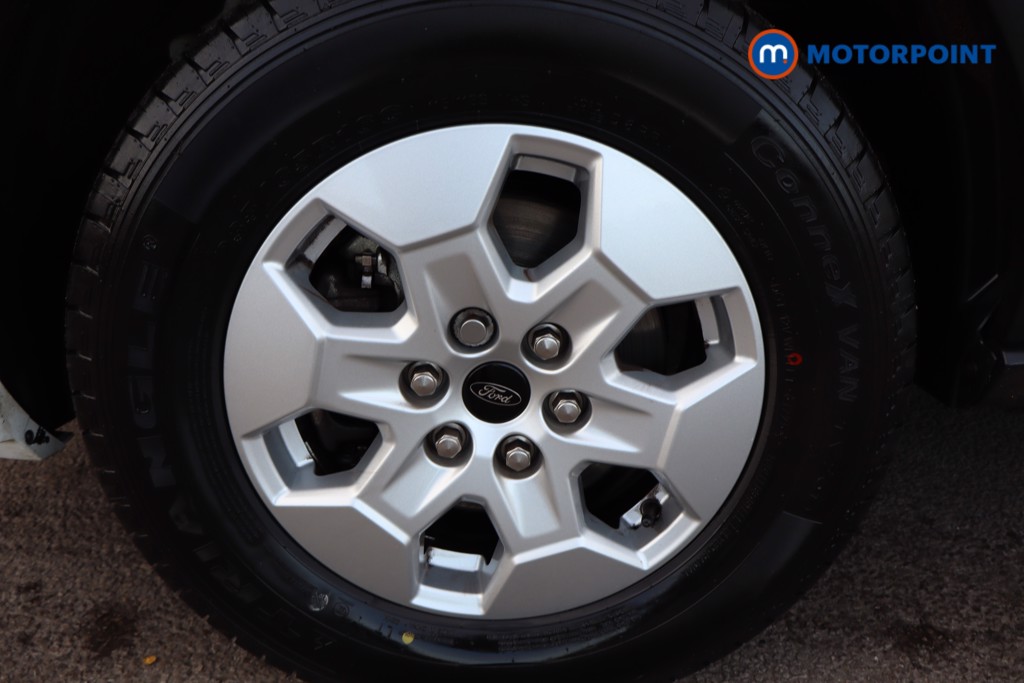 Ford Transit Limited Automatic Diesel Medium Roof Van - Stock Number (1611379) - 11th supplementary image