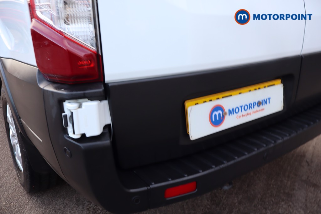 Ford Transit Limited Automatic Diesel Medium Roof Van - Stock Number (1611379) - 33rd supplementary image
