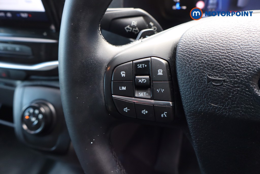 Ford Transit Limited Automatic Diesel Medium Roof Van - Stock Number (1611450) - 6th supplementary image