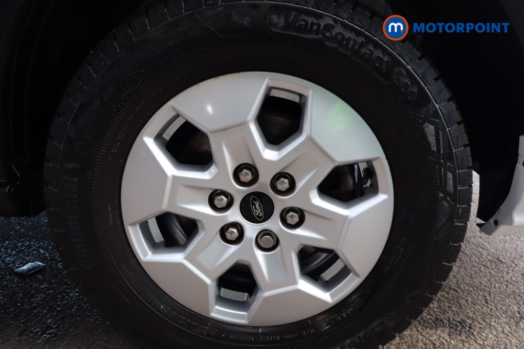 Ford Transit Limited Automatic Diesel Medium Roof Van - Stock Number (1611450) - 10th supplementary image