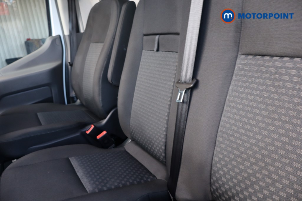 Ford Transit Limited Automatic Diesel Medium Roof Van - Stock Number (1611450) - 24th supplementary image