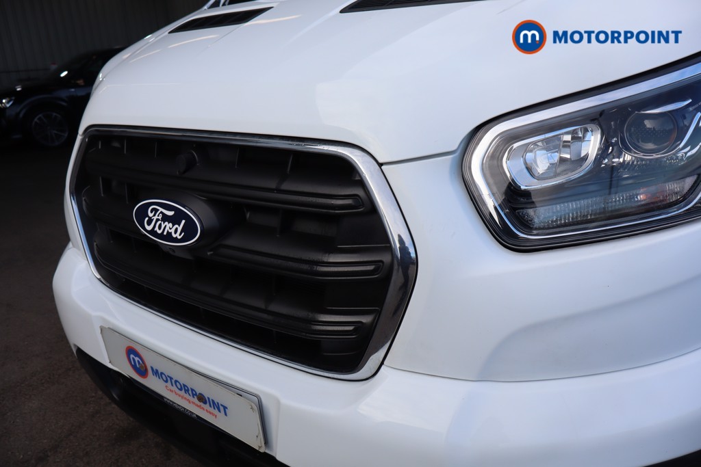 Ford Transit Limited Automatic Diesel Medium Roof Van - Stock Number (1611450) - 26th supplementary image