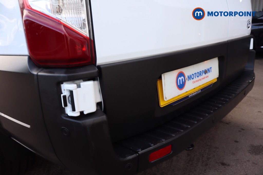 Ford Transit Limited Automatic Diesel Medium Roof Van - Stock Number (1611450) - 33rd supplementary image