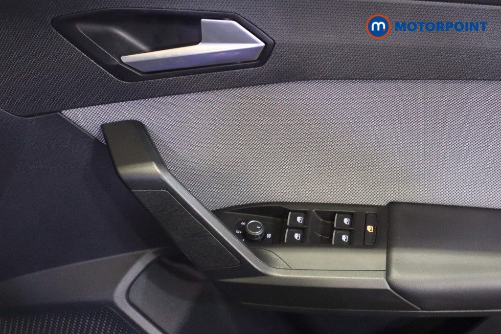 Seat Leon Se Dynamic Manual Petrol Hatchback - Stock Number (1611656) - 14th supplementary image