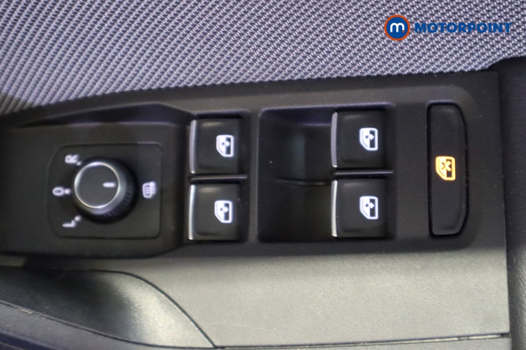 Seat Leon Se Dynamic Manual Petrol Hatchback - Stock Number (1611656) - 15th supplementary image