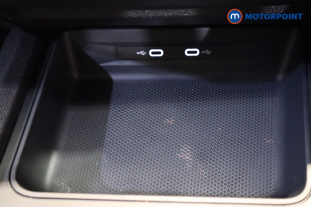 Seat Leon Se Dynamic Manual Petrol Hatchback - Stock Number (1611656) - 20th supplementary image