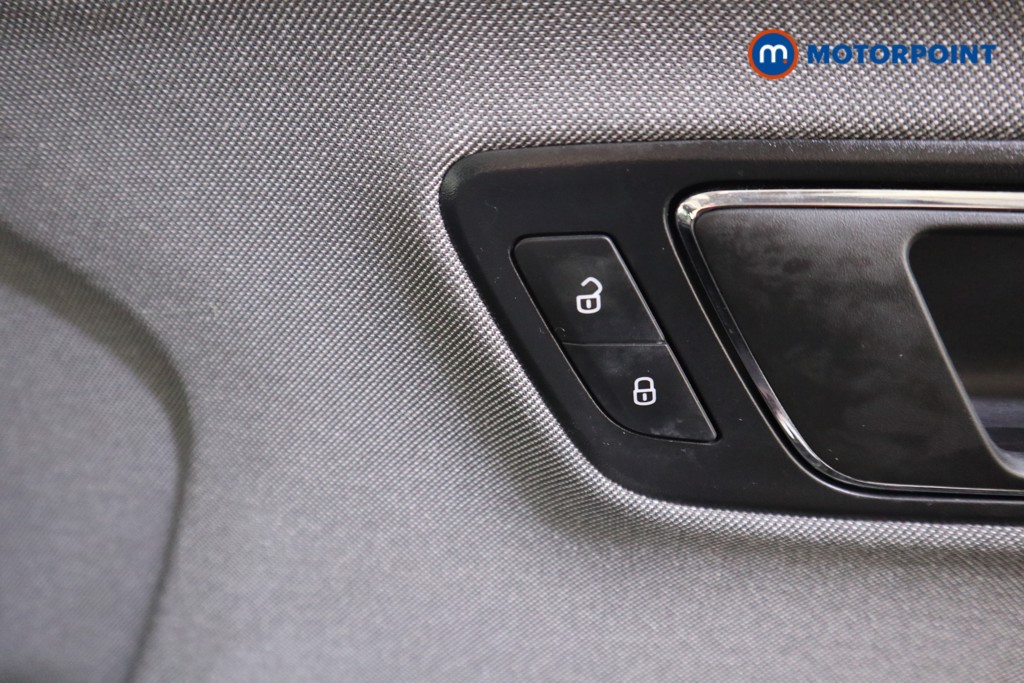 Seat Leon Se Dynamic Manual Petrol Hatchback - Stock Number (1613363) - 14th supplementary image