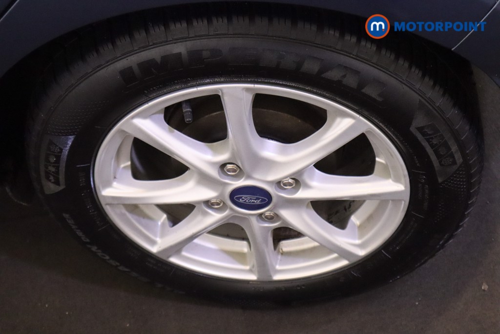 Ford Fiesta Zetec Manual Petrol Hatchback - Stock Number (1614676) - 9th supplementary image