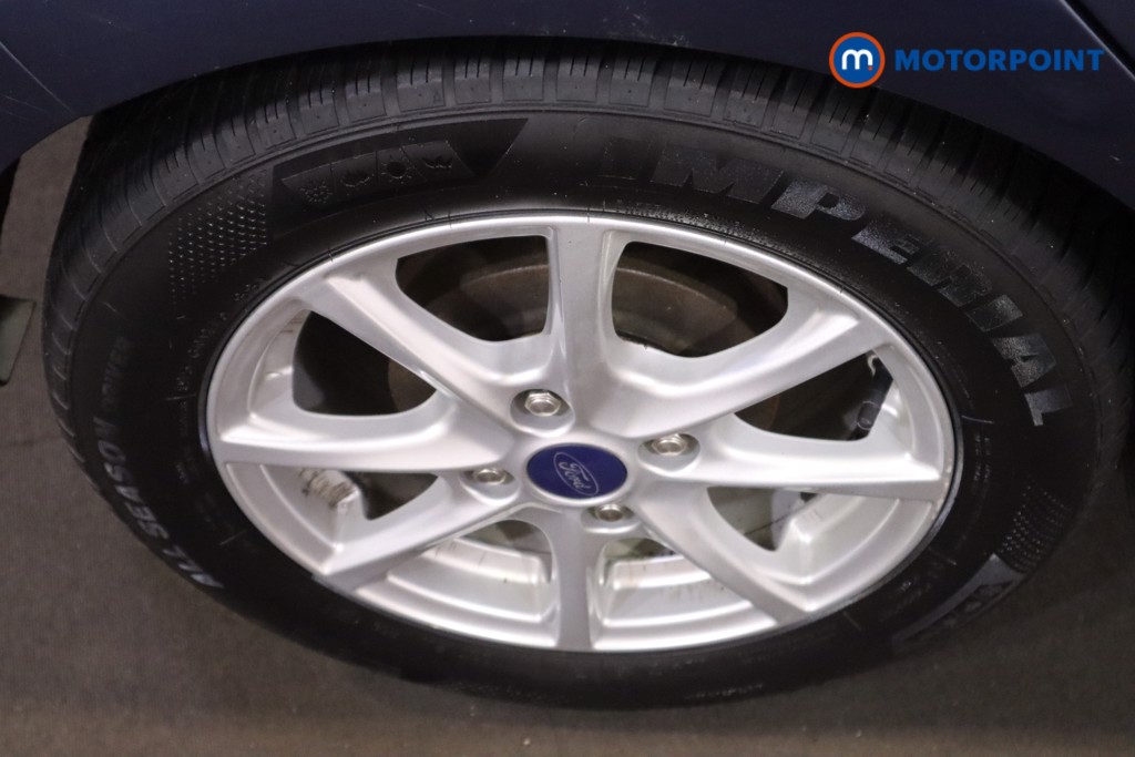 Ford Fiesta Zetec Manual Petrol Hatchback - Stock Number (1614676) - 12th supplementary image