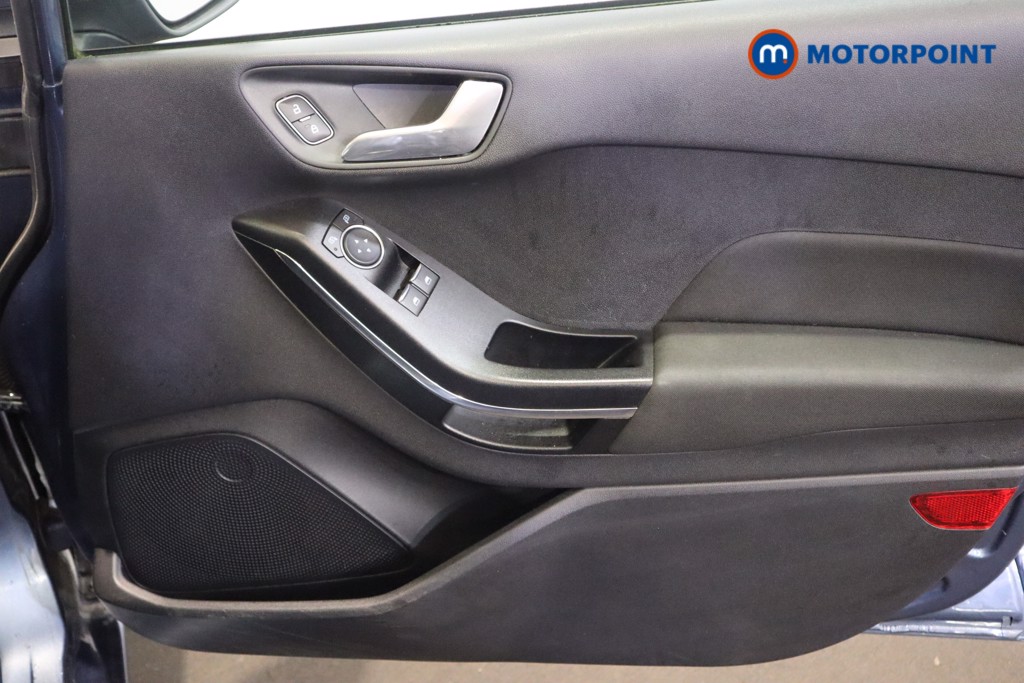 Ford Fiesta Zetec Manual Petrol Hatchback - Stock Number (1614676) - 13th supplementary image