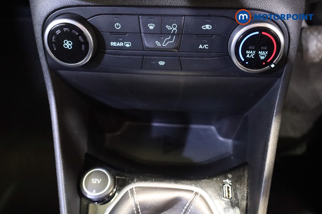 Ford Fiesta Zetec Manual Petrol Hatchback - Stock Number (1614676) - 20th supplementary image