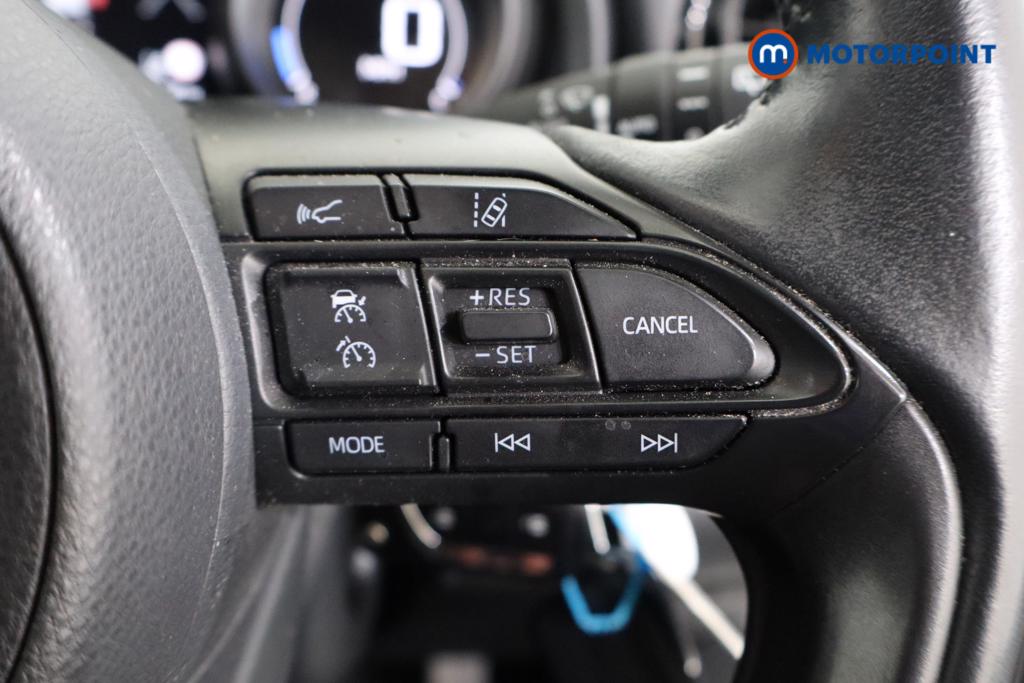 Toyota Yaris Design Automatic Petrol-Electric Hybrid Hatchback - Stock Number (1615129) - 9th supplementary image