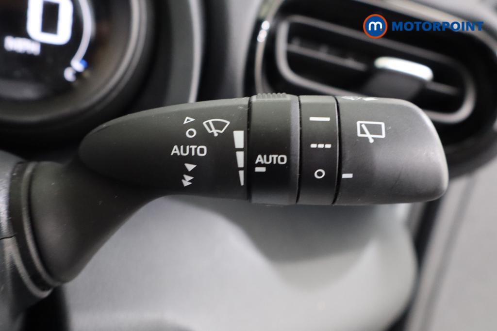 Toyota Yaris Design Automatic Petrol-Electric Hybrid Hatchback - Stock Number (1615129) - 11th supplementary image