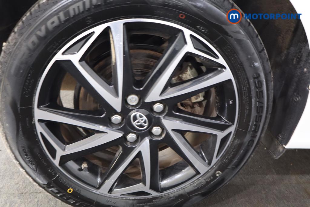 Toyota Yaris Design Automatic Petrol-Electric Hybrid Hatchback - Stock Number (1615129) - 19th supplementary image