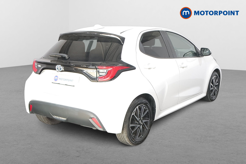 Toyota Yaris Design Automatic Petrol-Electric Hybrid Hatchback - Stock Number (1615129) - Drivers side rear corner