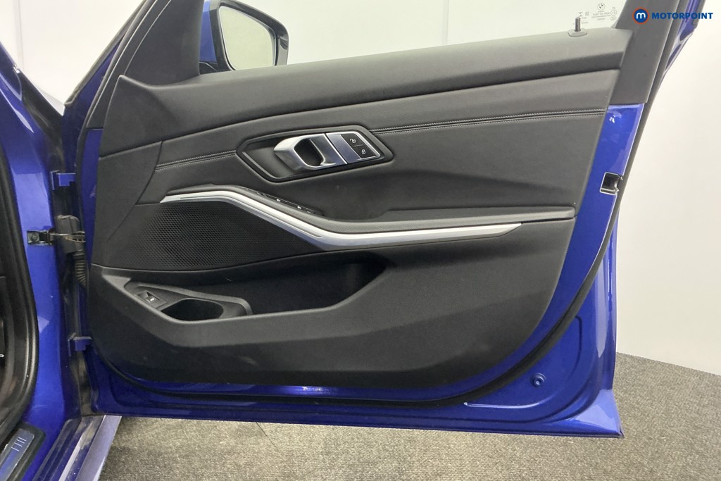 BMW 3 Series M Sport Automatic Diesel Estate - Stock Number (1615387) - 26th supplementary image