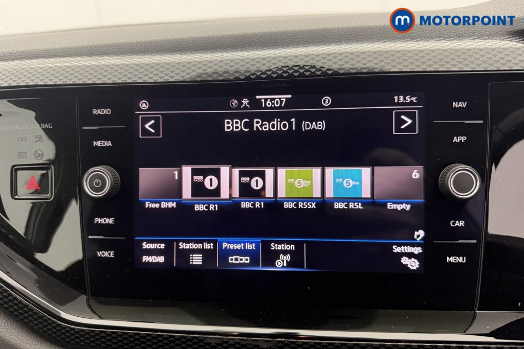 Volkswagen Polo Life Manual Petrol Hatchback - Stock Number (1616457) - 5th supplementary image