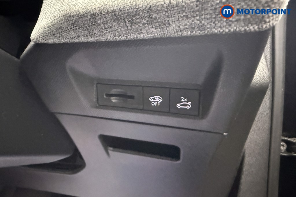 Peugeot 3008 GT Automatic Electric SUV - Stock Number (1616572) - 3rd supplementary image