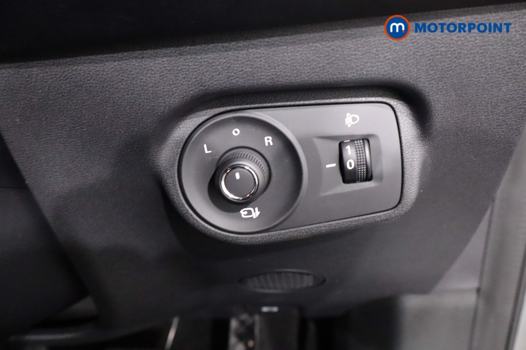 Mg Motor Uk ZS Trophy Automatic Petrol-Electric Hybrid SUV - Stock Number (1616850) - 17th supplementary image