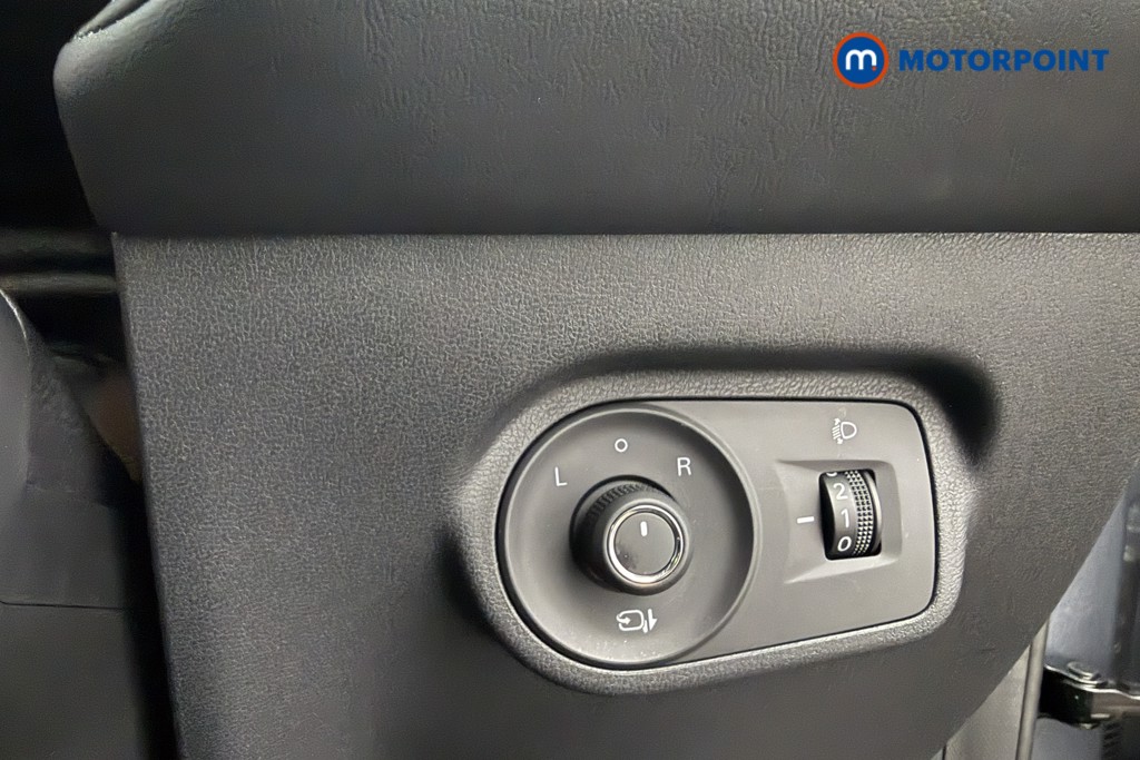 Mg Motor Uk ZS Trophy Automatic Petrol-Electric Hybrid SUV - Stock Number (1616913) - 17th supplementary image