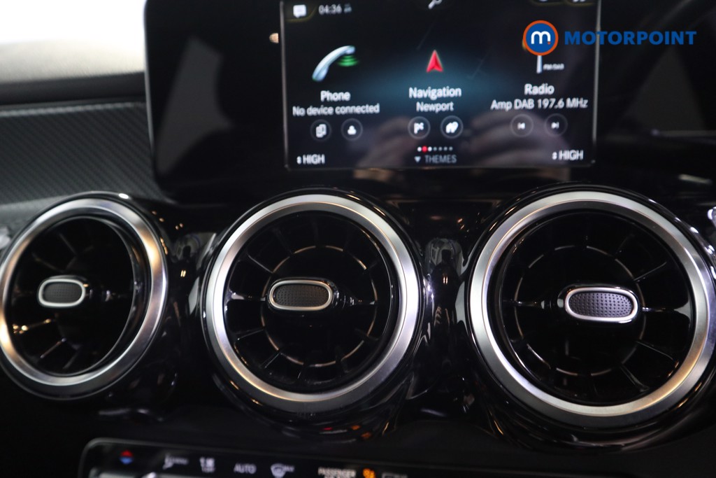 Mercedes-Benz GLB Amg Line Automatic Petrol SUV - Stock Number (1617114) - 7th supplementary image